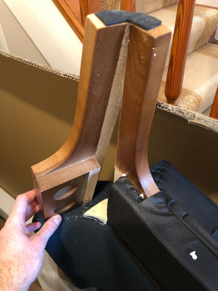 CatPia's tweet photo. Terrible product &amp; service @madedotcom Sent a broken bed, told we’ll have to wait 2-3 weeks for replacement (sleeping on the floor) and only offered a £50 voucher compensation! And that’s after spending almost £2000 with them recently. Won’t be using for rest of our renovations! https://t.co/50ud9SVrVJ