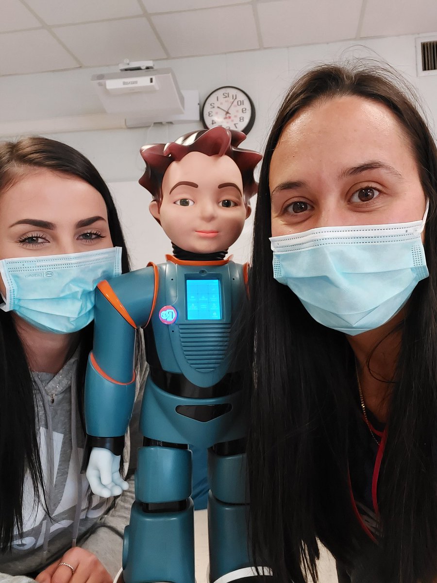 YurkiwM's tweet photo. Milo is here! He is getting ready to work with our special needs students 😄 https://t.co/BFh6pE09d8