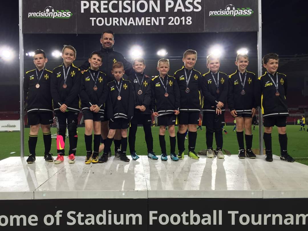 PrecisionPass's tweet photo. Win, lose or draw.. all players receive a participation medal and a special moment to go up on our pitchside stage with their team 🙌
2021 Stadium Tournaments Coming Soon! ⚽️
https://t.co/tNEK1rW2Ck | #precisionpass #grassrootsfootball https://t.co/bxfcSj5Fwd