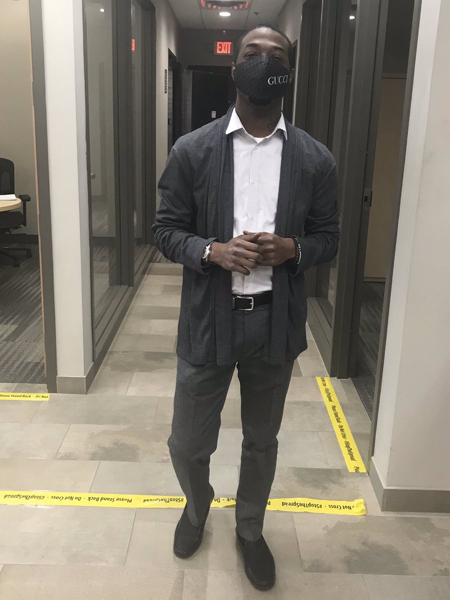 SPH_III's tweet photo. HE saw the best in me! #IBelieveInMe #BabyImRunningThisBranch #CreditUnion #BranchManager #MakingProfits #LastQuarter #LoansAreUp #StaffHappy https://t.co/XBeIIQ30Ro