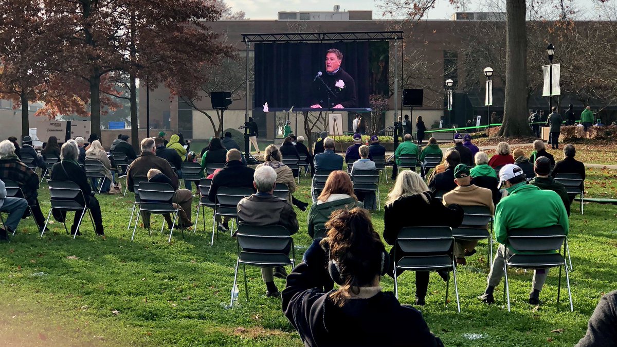 RSProductions's tweet photo. 50th Fountain Celebration at Marshall University, in memorial of the tragic plane crash that took 75 lives, with guest artist Michael W. Smith.

Thanks to Creative Audio Visual Group, David Thompson, for allowing us to supply 2 3.9 pitch video walls. 

#sound #audio #light https://t.co/HmEkXsSeUG
