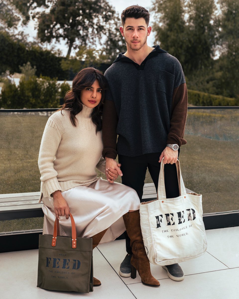 .@nickjonas and I are so honoured to be part of the ‘Feed’ holiday campaign this year. Our friend Lauren Bush Lauren’s incredible brand Feed raises awareness and money for hunger and food insecurity.
(1/3) https://t.co/ZQ6KptU4dB
