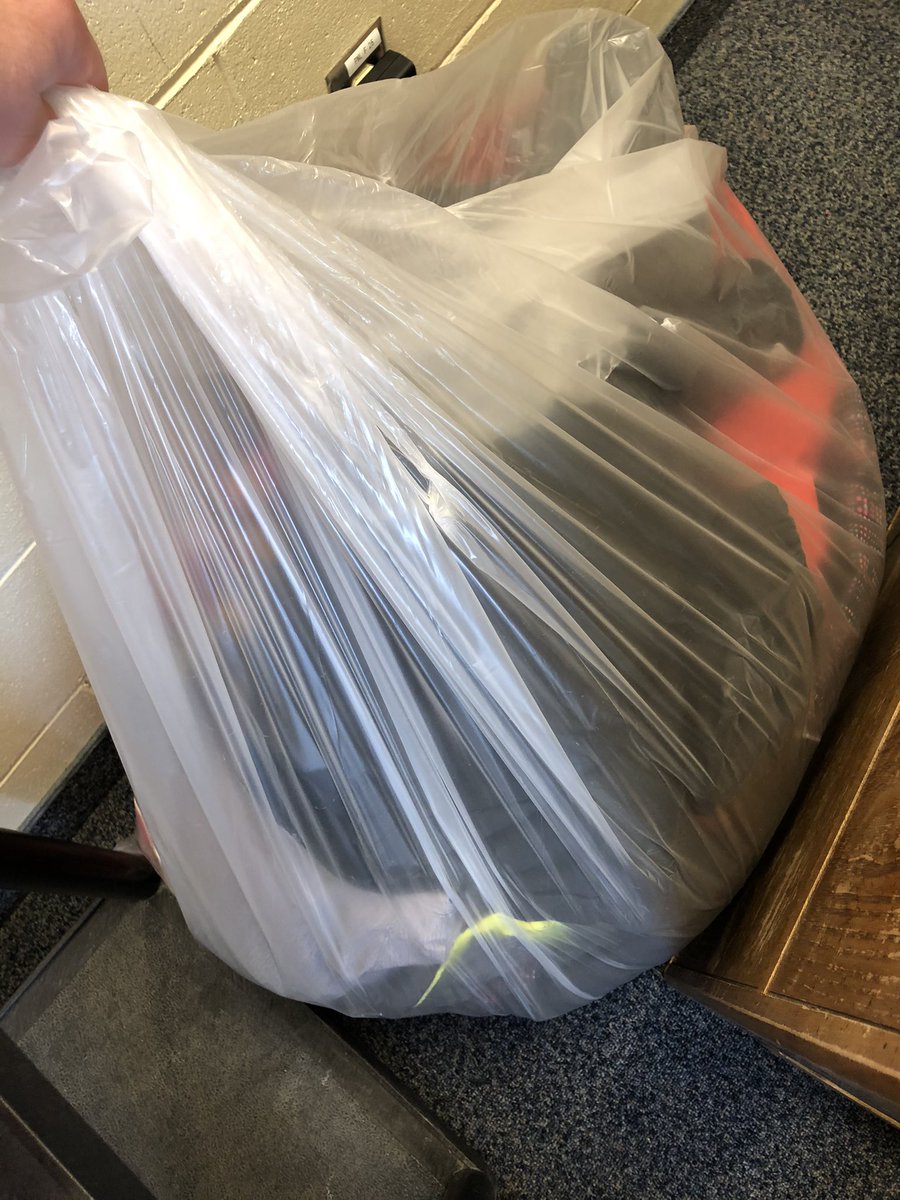 cbLRSD's tweet photo. The first collect of the day has be done and we already have a full bag! If you have any spare winter clothing, anything helps! #KoatsForKids
PEP points to be tallied at the end of each day! So far, the grade 12s, 10s & 7/8s are on the board! #CudaFamily #Community #Citizenship https://t.co/IsOv1rlsdt