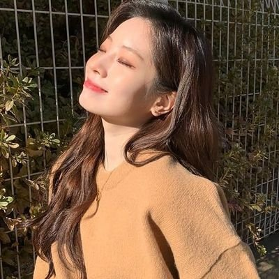 roseveIyn's tweet photo. @lisupremacy https://t.co/yjBs1YnQDS