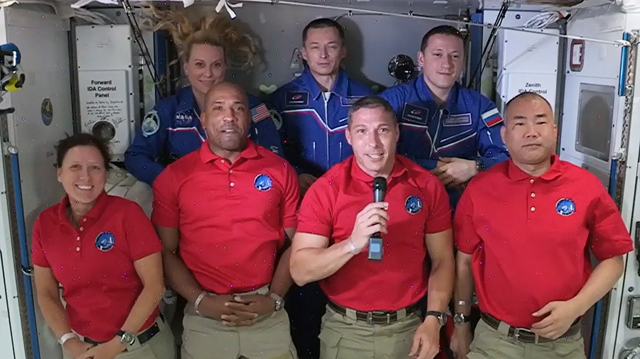 The Exp 64 crew expanded to seven members overnight. Now two cosmonauts gear up for a spacewalk set to start Wednesday at 9:30am ET. More... https://t.co/snfCYKsWE6 https://t.co/0NR3VPMEJ5