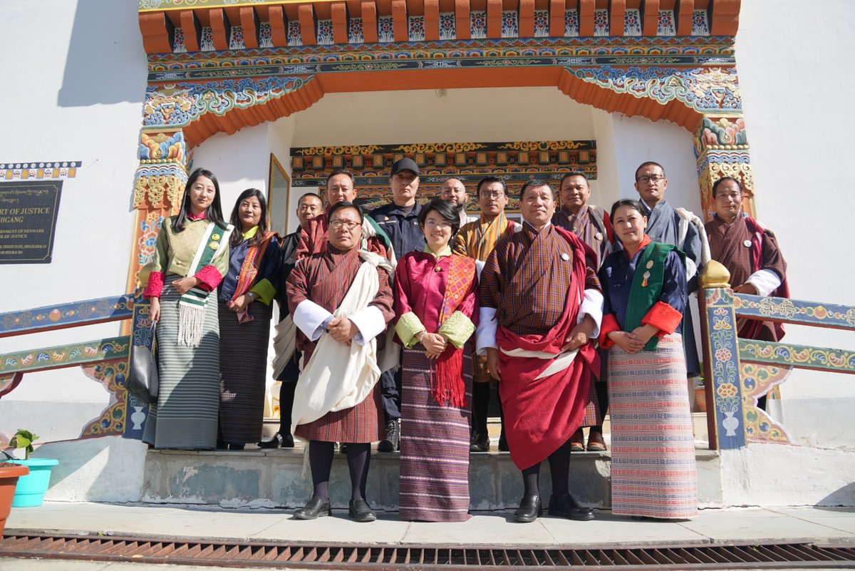 UNDP_Bhutan's tweet photo. Handed over TV screens to Bumthang &amp; Trashigang courts- two of the 10 courts where we are working with the Judiciary to pilot #eLitigation. The project to be launched soon will help mitigate disruption in #justice services during #COVID19 times. #digitaldisruption #covidresponse https://t.co/HQEW7gzUfb