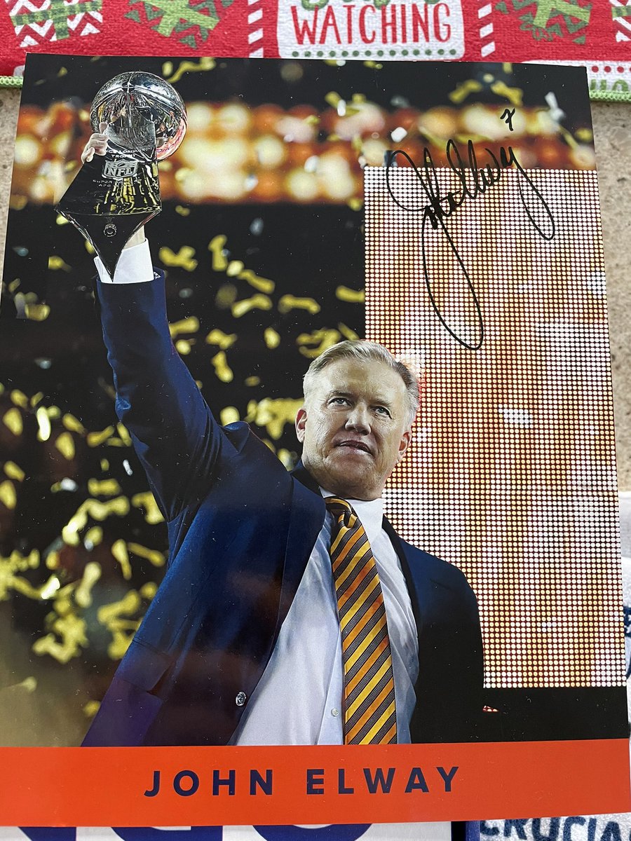 brobwx's tweet photo. Iβve been a @Broncos fan all my life. I grew up watching @johnelway & was thrilled when #18 came to play. When my buddy @broncofan4life said he had something for me, I never imagined it would be this. I had no idea he was working on this. Thank you so much! π§‘π #FightLikeABronco https://t.co/thZbHdBQ4l