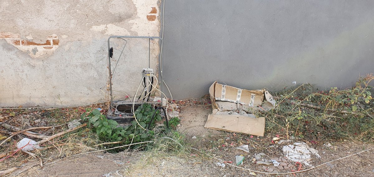 Hace 2 semanas que se contrató el servicio de Internet de #Megacable #Megared #Hermosillo de 1Gbs. Hace 3 días que se empezó a instalar y no han terminado aún. Dejo imagen de la instalación de donde sale el servicio de 1Gbs..¿Qué se puede esperar?