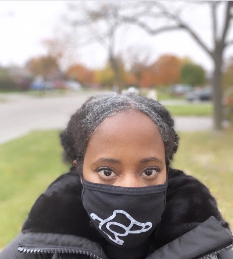 Ladan (fka Cold Specks) looking sharp in her Mute mask! 

Get yours here: store.mute.com/browse/mute/pr…