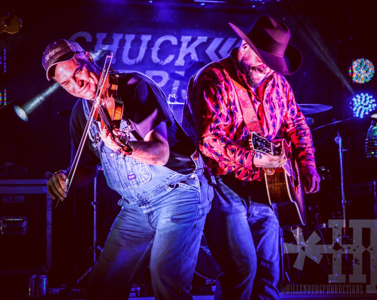 chuckbriseno's tweet photo. Got a couple acoustic shows this weekend in #strobertmo and #ozarkmo @RdDrtRks @TopoChicoUSA https://t.co/PBL36Gffrn
