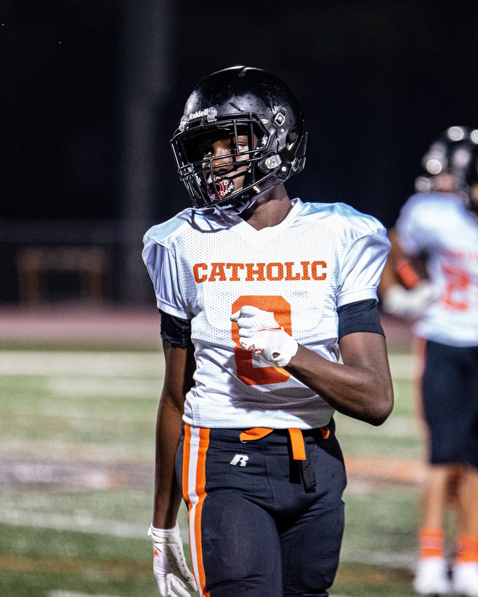 amari_clayton's tweet photo. "We don't quit, we don't cower, we don't run. We endure and conquer."
~Kobe Bryant
Photo Credit:@QBMechanix
#MRGOGETIT
#pushingforgreatness
#touchdown #football #widereceiver
#Freshmen #CHSBears🐻🖤🧡 @CurDogFootball @Fertitta_Gabe @4thQtMentality https://t.co/qQHASUjGuP