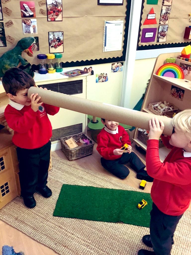 Robins_HMCS's tweet photo. Just your average day in EYFS #ContinuousProvision #LetsPlay #DevelopingEarlyLanguage @EYTagteam https://t.co/saCa8sF4v8