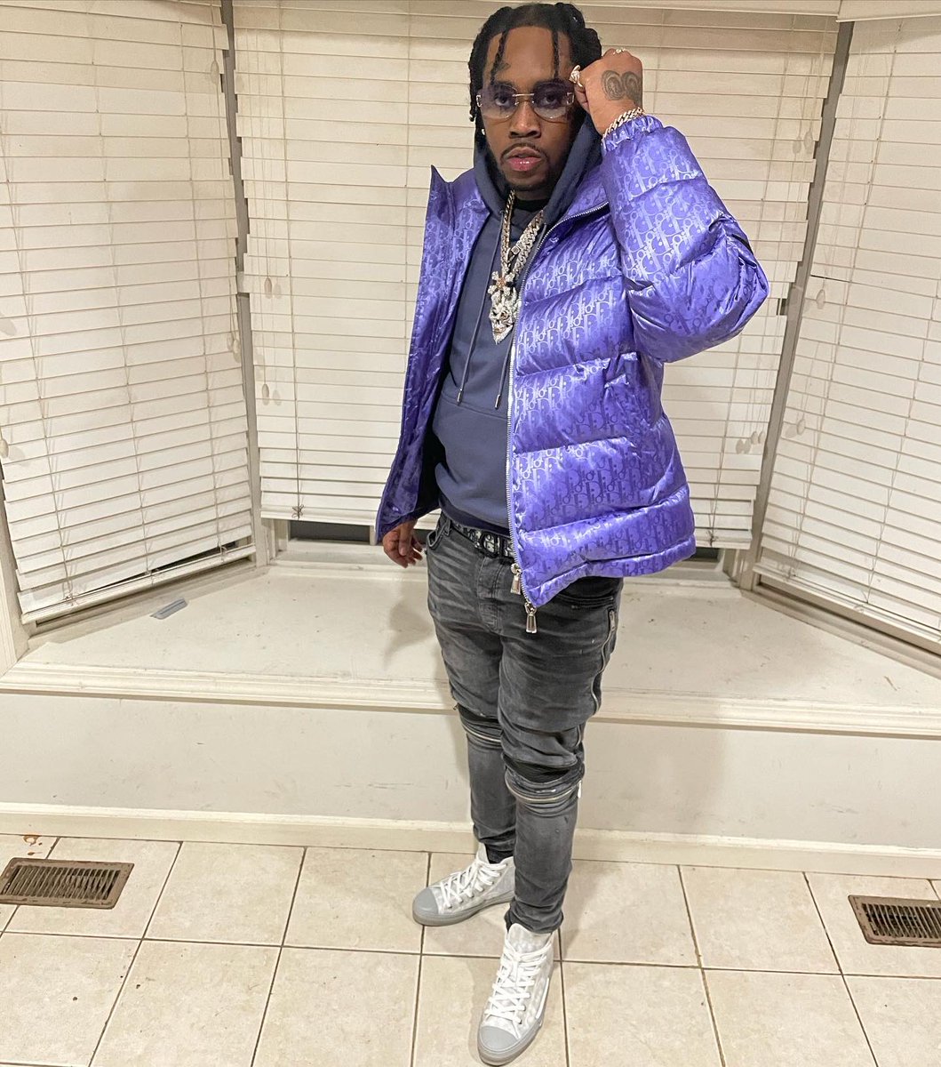 FivioForeign's tweet photo. Dey think I made it out.. If bro do a hit imma pay em out 😈 https://t.co/BJ5mzL4oBT