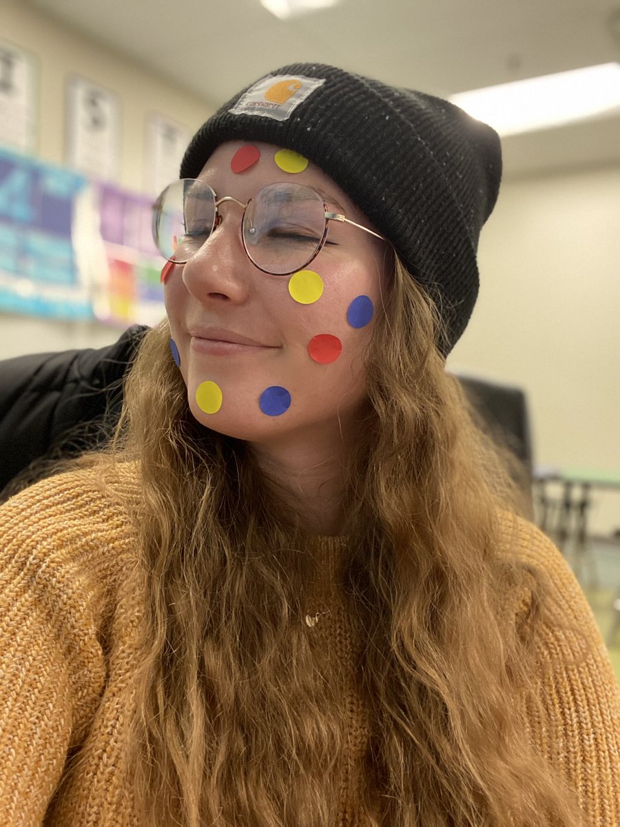 MsJacobsenArt's tweet photo. I added a sticker every time a student answered a question. They got to pick where the sticker went on my face. I heard from EVERY student in my virtual classroom 😍 https://t.co/R6az86aLVq