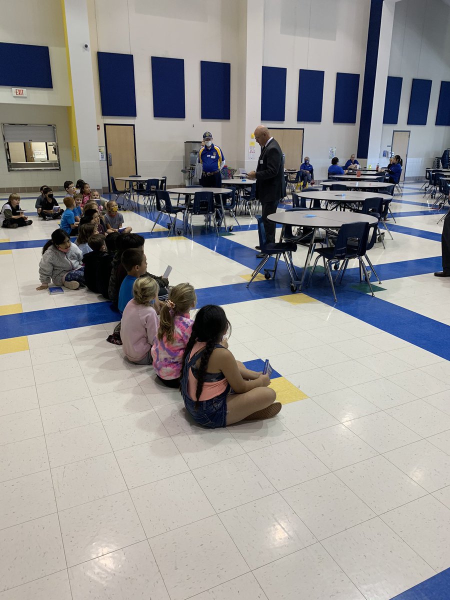 DISDCarson's tweet image. Grateful to the Rotary Club for providing dictionaries to our third grade! #carsonstars