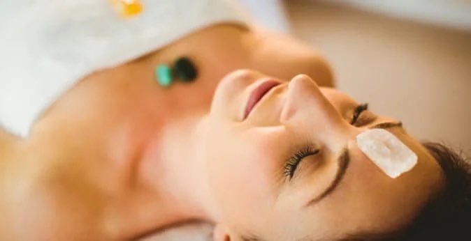 CharmedParlour's tweet photo. Who wants to win a free healing sesh?!  Virtual sessions are here! Retweet and follow the page for your chance to win! 🔮 💜 https://t.co/6gO4fOaq5x