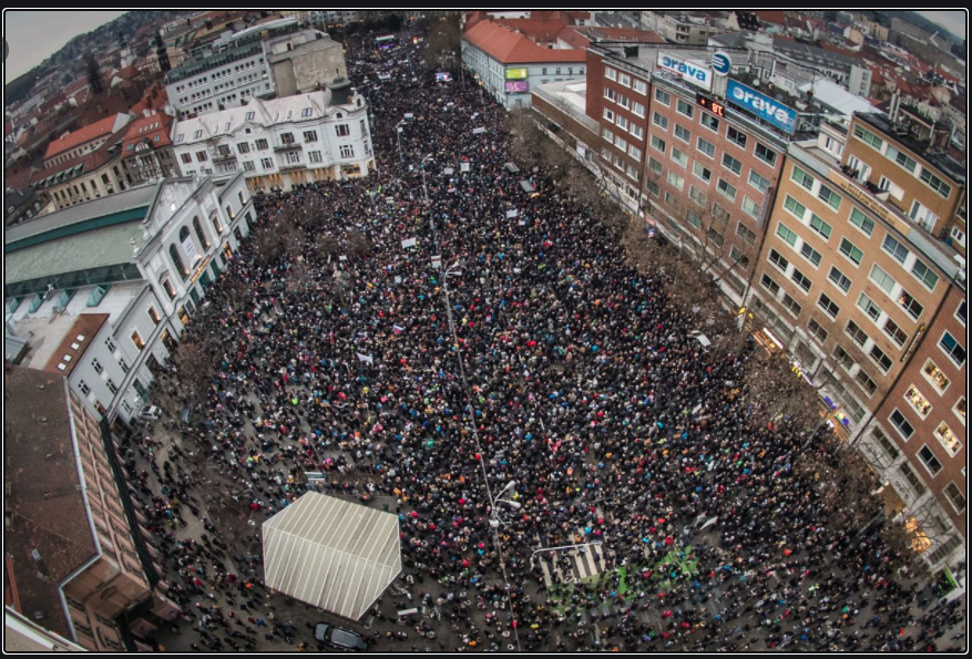 ZNeveri's tweet photo. Slovakia🇸🇰
The largest protest since The Velvet Revolution in 1989!

Thousands took to the streets of several Slovak cities to protest against the government and the pandemic restrictions.

https://t.co/Rx33Jqvk1z https://t.co/JYSayccvDX