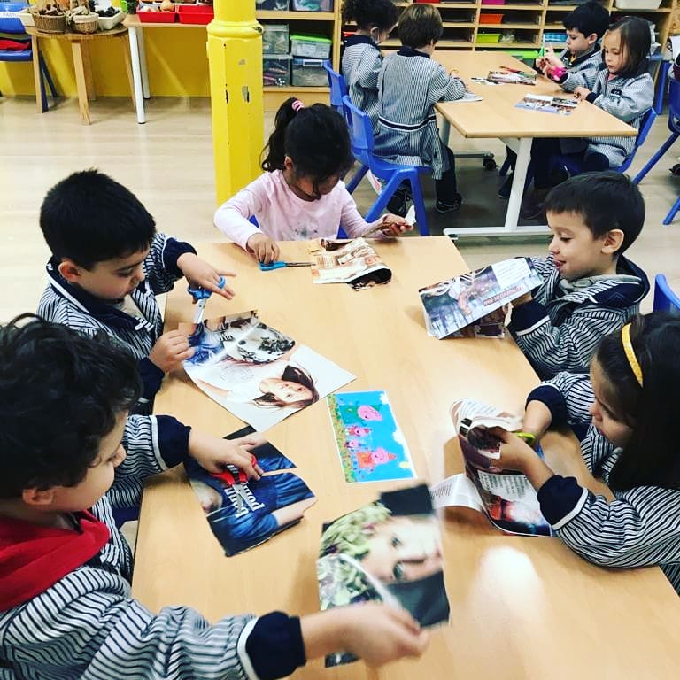 epiasabadell's tweet photo. Treballem la MOTRICITAT FINA. Anem adquirint força i precisió als dits quan agafem els estris i quan fem la pinça.
Mica en mica!
#P4PIASABADELL
#infantilpiasabadell https://t.co/Ph33qILV7x