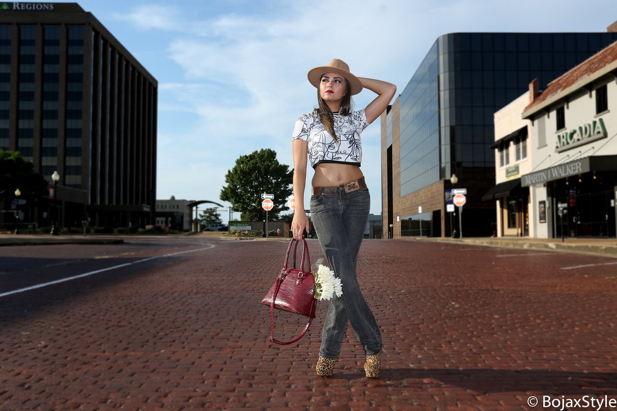 Goodwilletx's tweet photo. Beauty Is ATTITUDE! #Werq #getitatgoodwill #bojaxstyle #modeling #contentcreator #fashionlover #thriftchic #bojaxstyle https://t.co/El4TJB7iKW