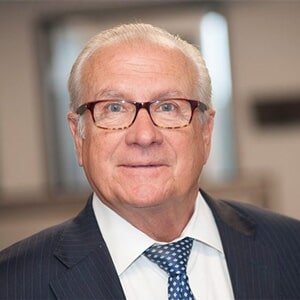 LawLobb's tweet photo. 🖐️🖐️🖐️Meet our #founder, #seniorpartner, and #triallawyer with over 44 years of #winning cases...Joseph Lobb!

https://t.co/k53r9nWlXq

📲844-LOBB-LAW for a free #PersonalInjury consultation! 📲

#attorney#personalinjury #injury #ceo #case #hashtagr  #caraccident #truckaccident https://t.co/gRnlFUItoq
