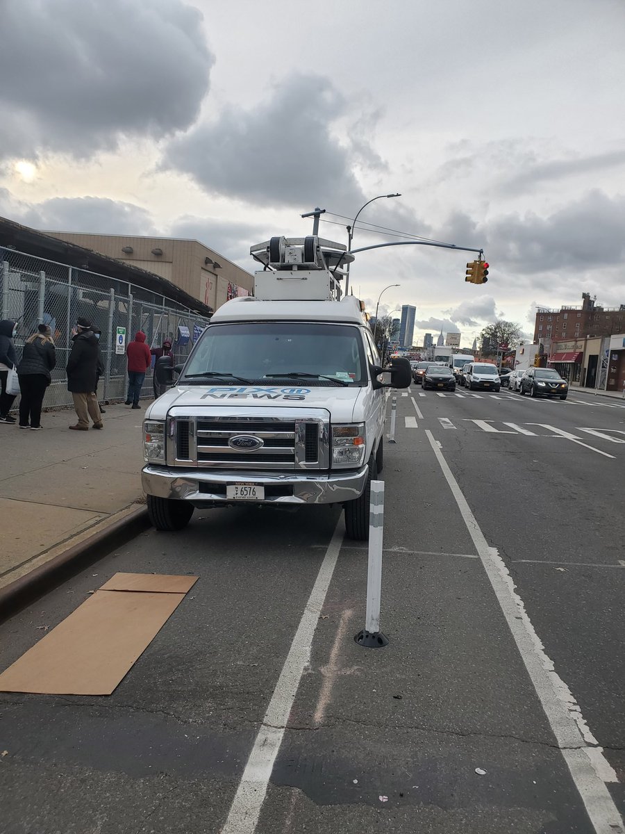 MakeQueensSafer's tweet photo. @PIX11News Get out of the #bikelane #bikenyc #bikequeens worked hard for this. And do you want to reort covid testing or another bike fatality on #Fixnorthern ? Thanks!!! https://t.co/bdcTcO3PV5
