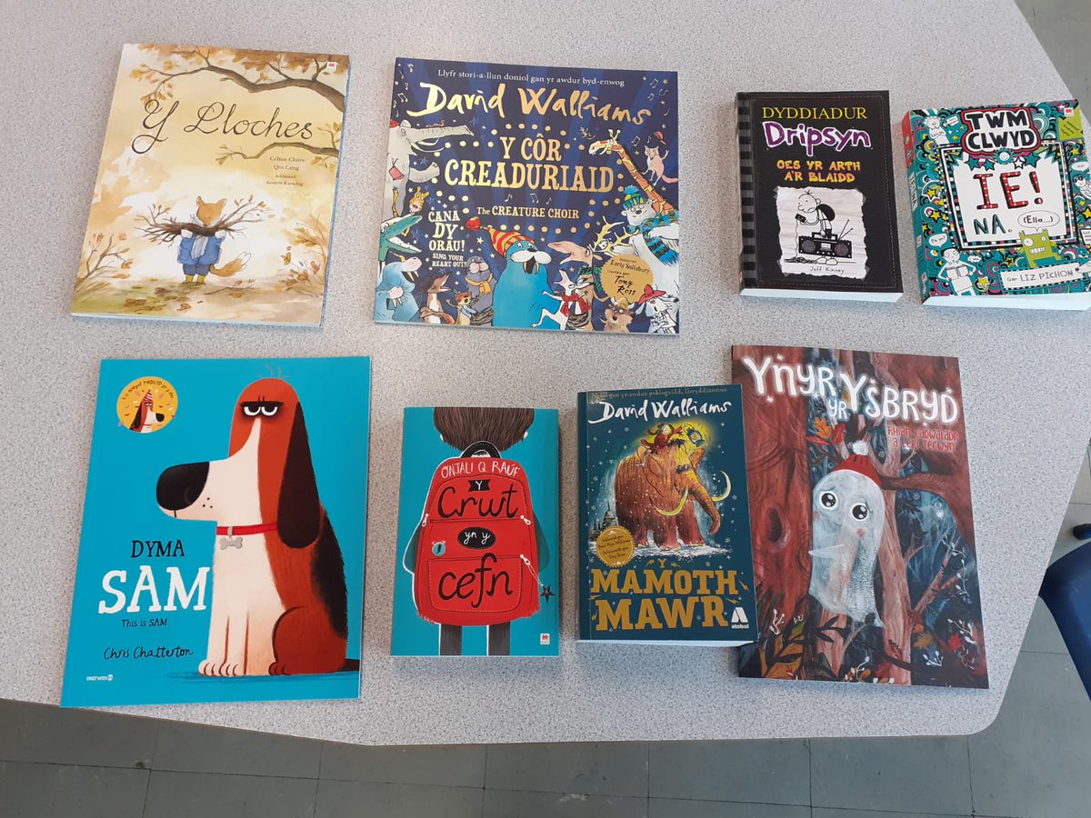 YsgolGwenffrwd's tweet photo. Gweler Google Classroom/Seesaw - Llyfrau Cymraeg y gallwch archebu drwy'r ysgol. Please see Google Classroom/Seesaw - Welsh books that you can order through the School. Diolch. https://t.co/zGyUymTIx9