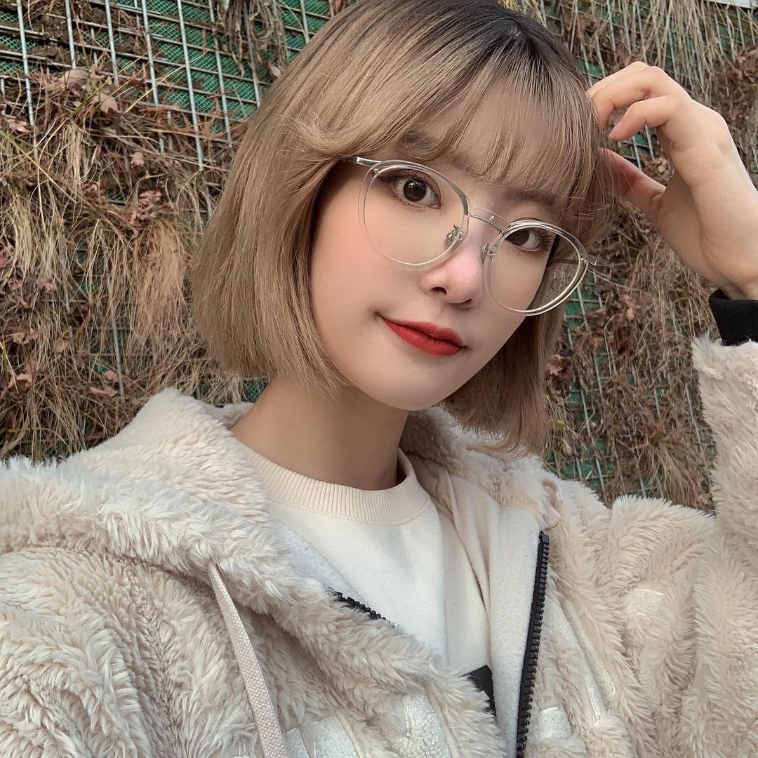 billlietw's tweet photo. 🐸 #NAMI ៹ 𝕦𝕡 ≡ dα ⨾ —. 𝖙𝖊 ❐ @TROUBLEM_twt 𓍢
Aqui la maknae más linda para recomendarles que escuchen #TigerinsideTM, canción del año, siglo, milenio y de la galaxias. No se van a arrepentir de escucharla. prohibido olvidar que #TMAreTigers ! https://t.co/Udcp99UXyy