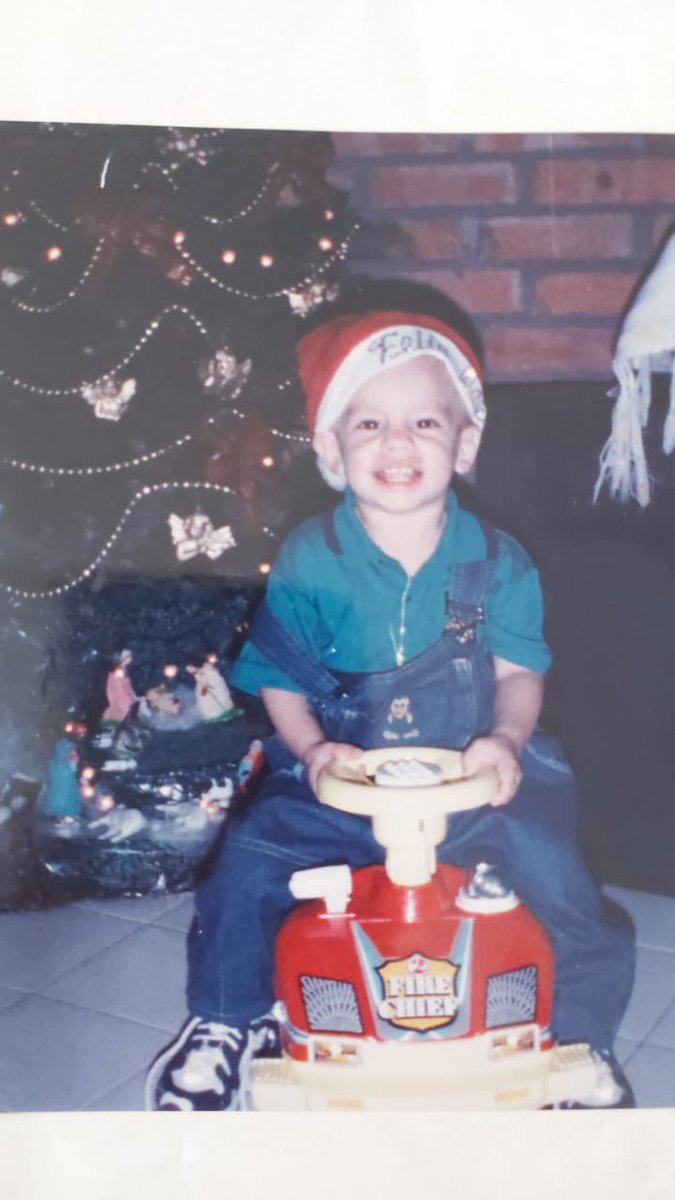 Jashlem's tweet image. Se abren votaciones para Icon navideño.