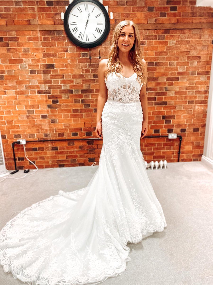IconBridalUK's tweet photo. Our November Newsletter is out! https://t.co/rZOfMq6iDD