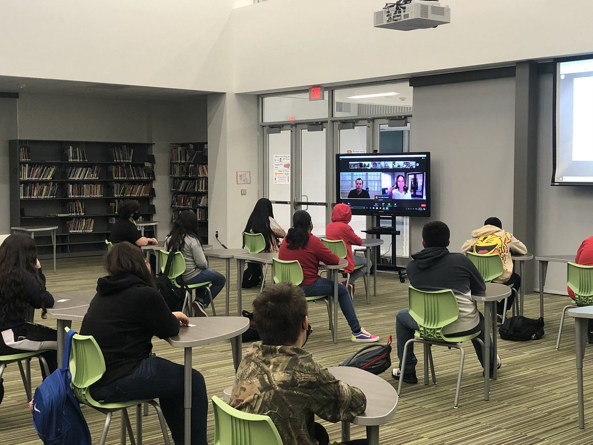 TechieDanielle's tweet photo. Virtual author visit with Ally Condie and Brendan Reichs!! #MeadReads https://t.co/mcXD0vZEFV