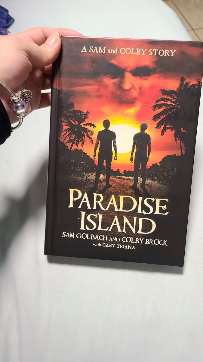 ReynosoYuraima's tweet photo. It just came in. So excited to read!!! @SamandColby https://t.co/x7tE2RHAUb