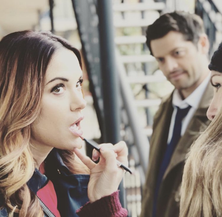 a thread of my fave spn bts set pics bc i’m not ready to say goodbye 