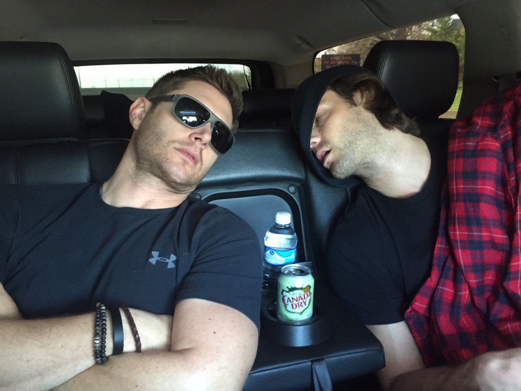 a thread of my fave spn bts set pics bc i’m not ready to say goodbye 