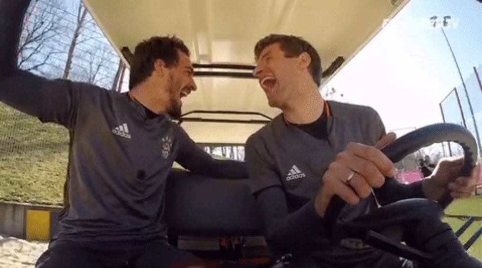 Speedy_1900's tweet photo. Thomas Müller and Mats Hummels right now seeing the game and Löw fail again. #ESPGER https://t.co/raP8viUkUW