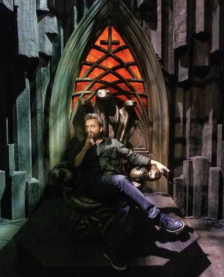 a thread of my fave spn bts set pics bc i’m not ready to say goodbye 