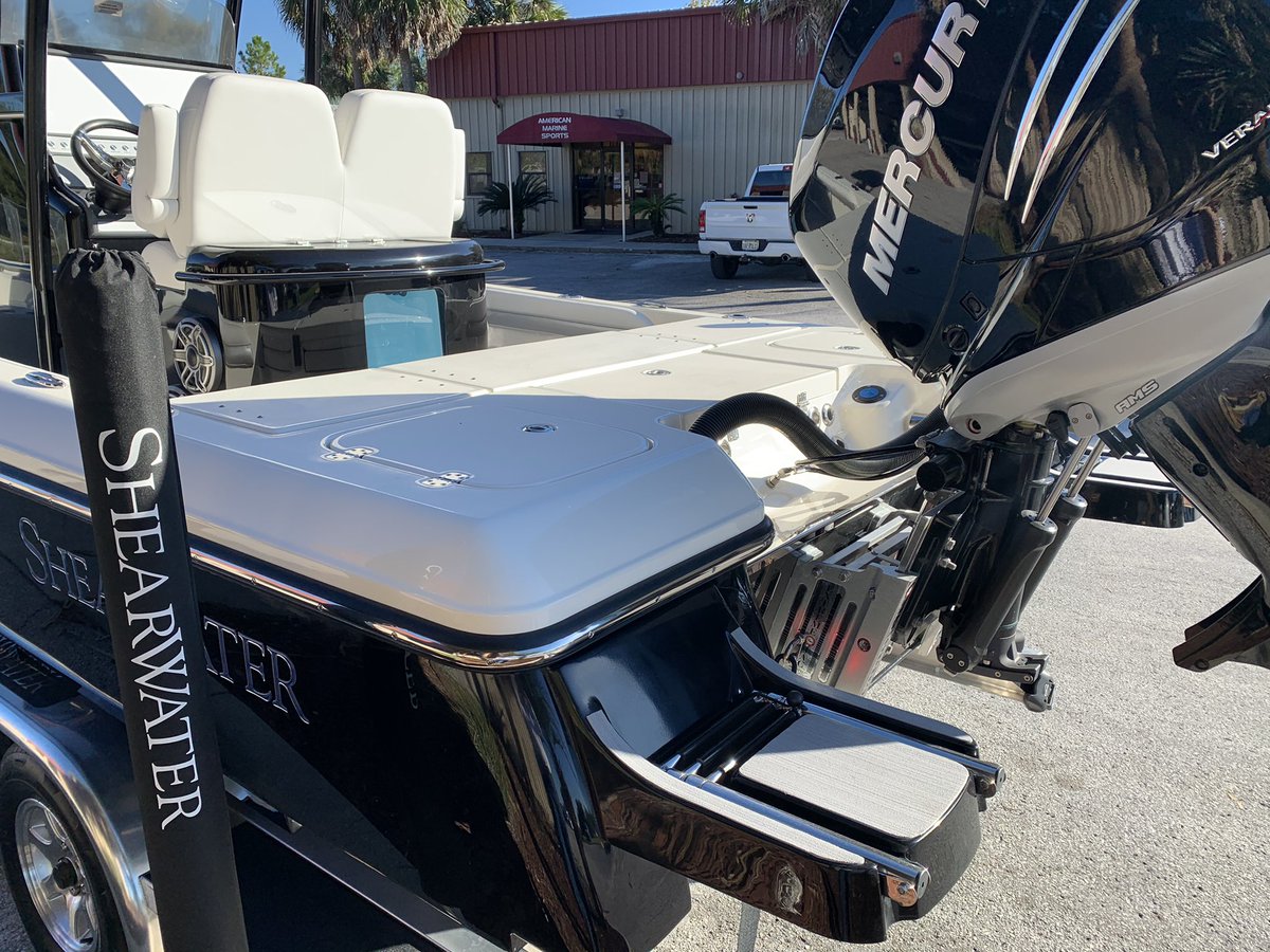 AMSBoats's tweet photo. Another performance @ShearwaterBoats model with @BobsMachineShop jack@plate to give ultimate package! Heading off to @GablesMotorsWC in style. https://t.co/BJetC7stEA