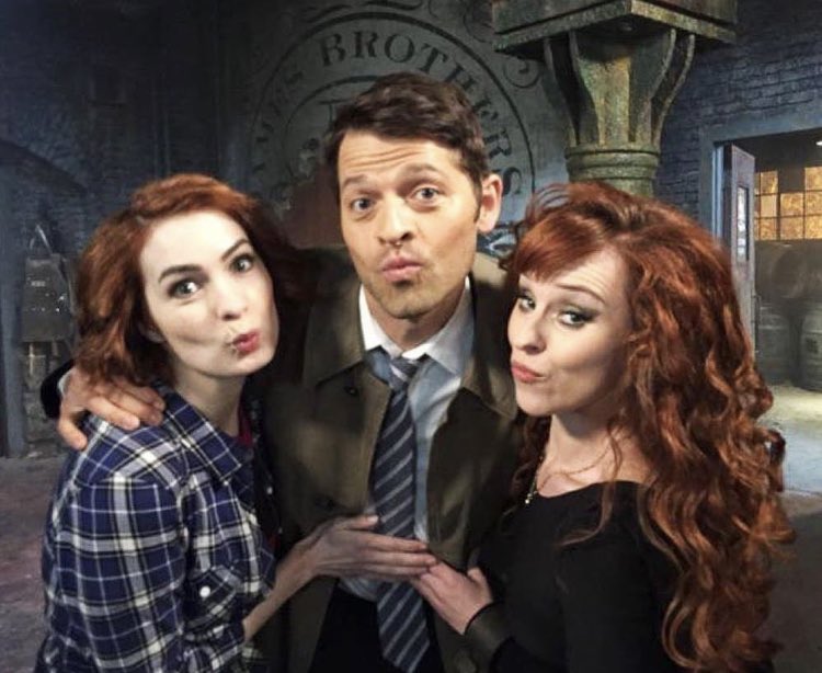 a thread of my fave spn bts set pics bc i’m not ready to say goodbye 