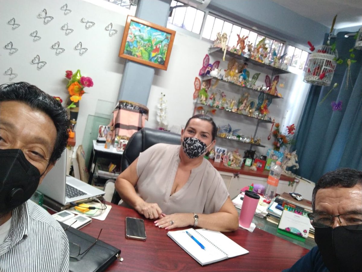 Preparando el evento con todo la actitud tucán 🥰📚✏️<a href="/omaralpuche/">omar alpuche leal</a>