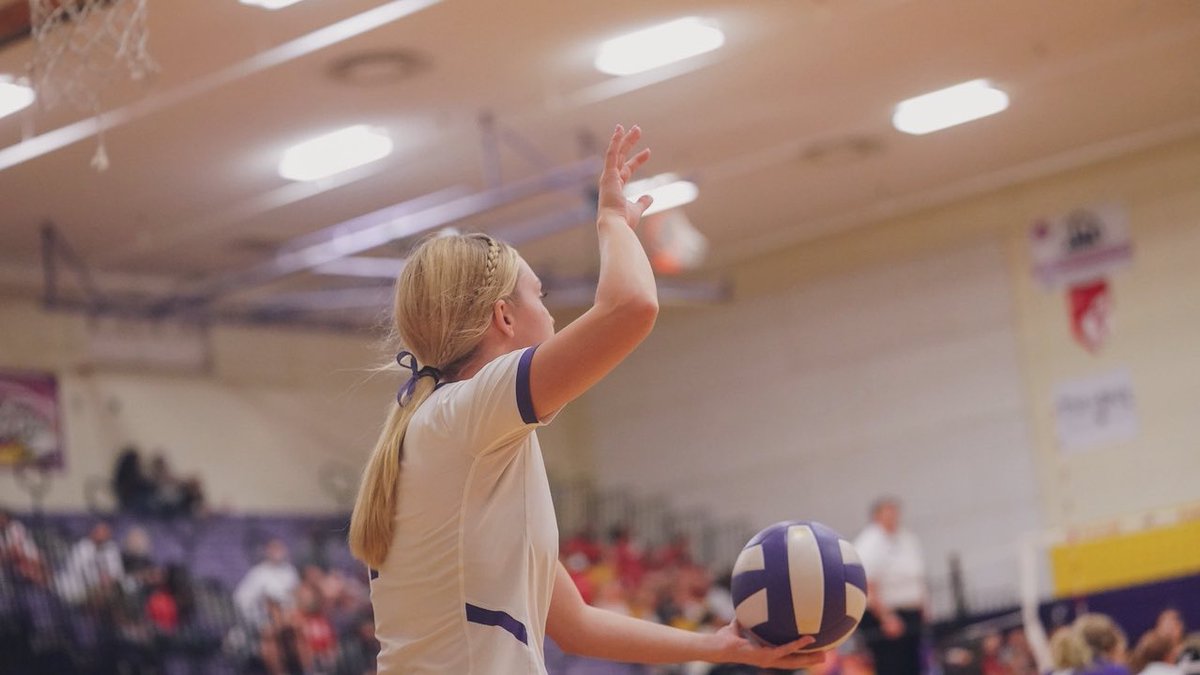 RHSVB_EAGLES's tweet photo. With 204 Career Service Aces 

👉 Regan Willms has become the all time #RHSVB leader in aces! 

Regan surpasses #RHSVB Class of ‘10 and @OCU_Volleyball_ standout, Danielle Robison Leon, who amassed 202 career aces. 

Congratulations, Regan! 

📸 @wgooden https://t.co/Tgxmo8G0L6