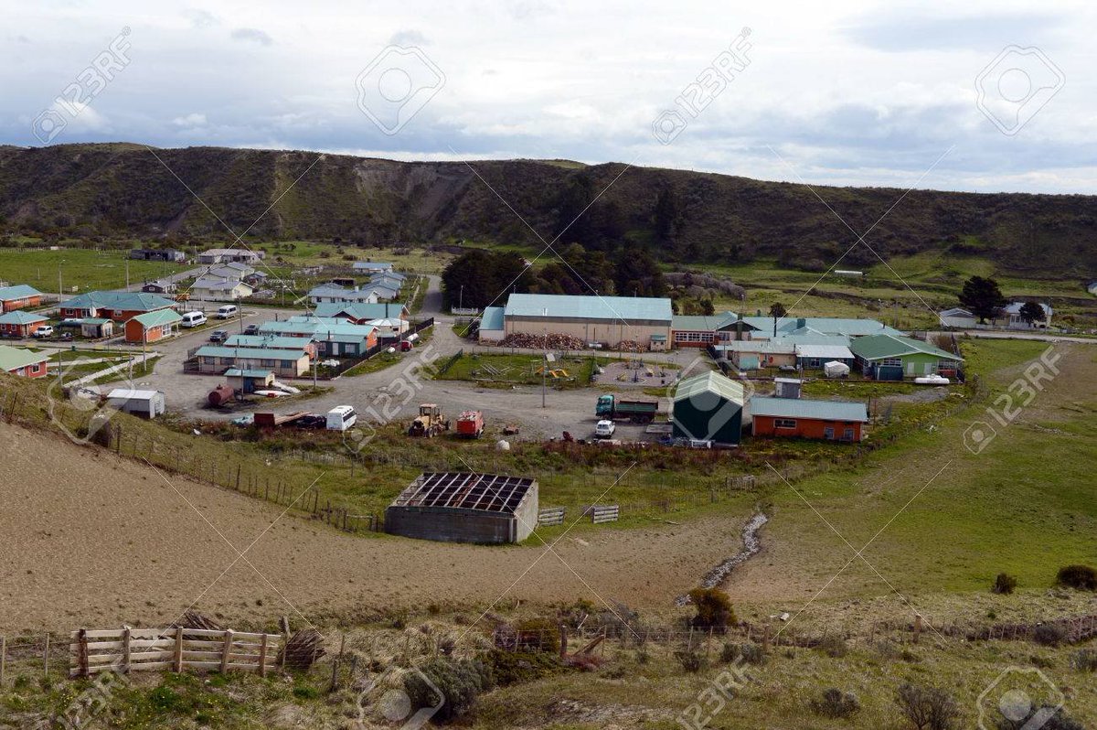 7/8 Today NZ's role in Tierra del Fuego's history is remembered in toponyms, architecture, & local genealogies. This is the town of Cameron, which is named after the famous NZer. In the '20s & '30s NZ's link with TdF was well-known here. Our newspapers regularly celebrated it.