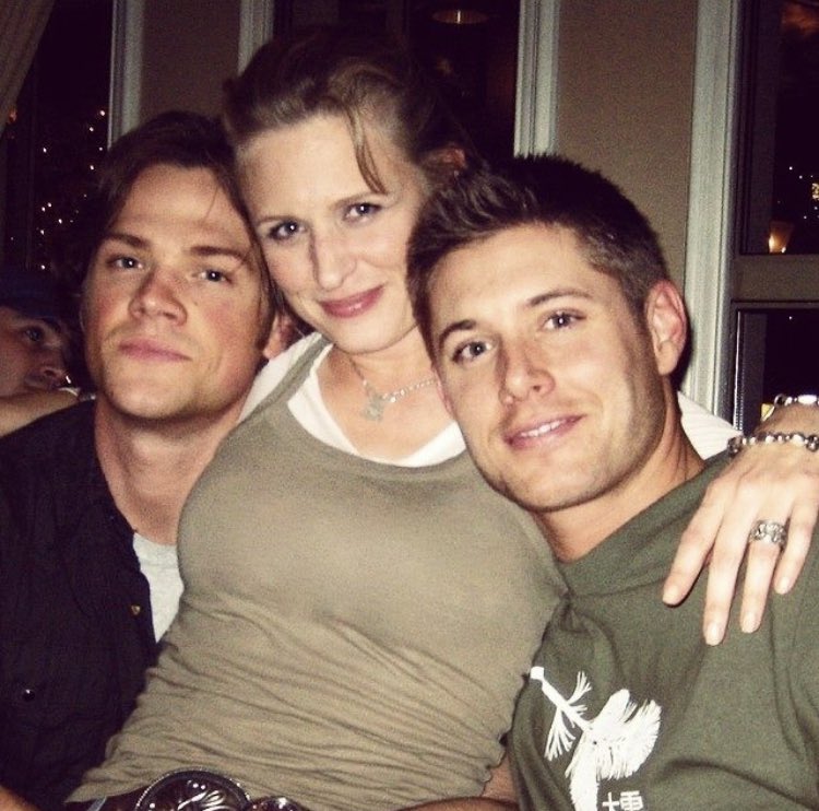 a thread of my fave spn bts set pics bc i’m not ready to say goodbye 