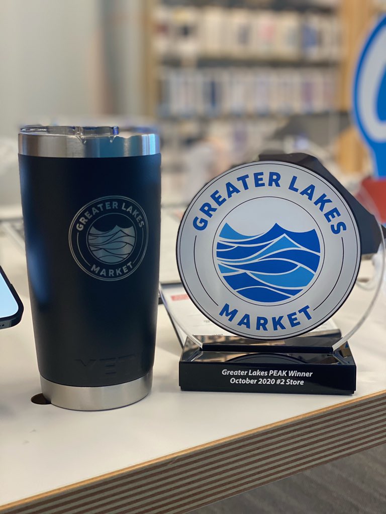Alex_ChaconATT's tweet photo. Thanks for the Gifts!! Franklin Park is ready to keep climbing! #PeakWinner #WeAreGLM @GreaterLakesMkt @TomMonahan10 @PaulaVofGLM @OanaCioata https://t.co/YBN57MWMnH