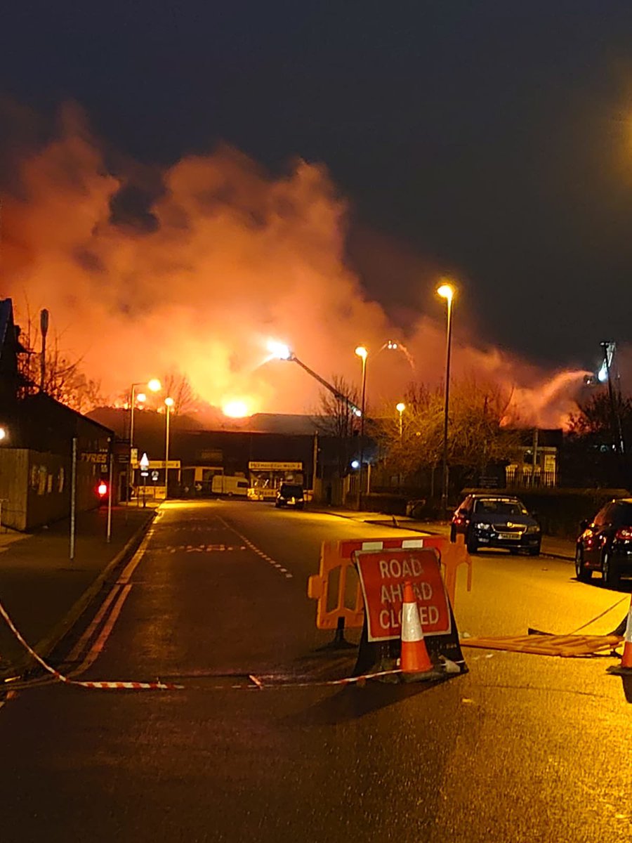 RSSS_PeteArnold's tweet photo. Our CBRN HAZMAT CSI Team have started early investigations at the #Bradford #Fire on Upper Castle Street in conjunction with @WYFRS, ensuring evidence is recorded before further firefighting tactics are deployed. https://t.co/MykQhpSKB5