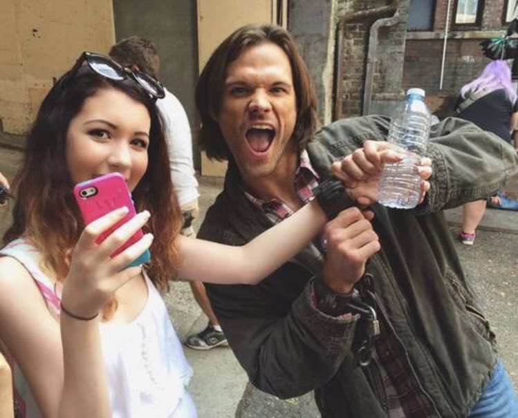 a thread of my fave spn bts set pics bc i’m not ready to say goodbye 