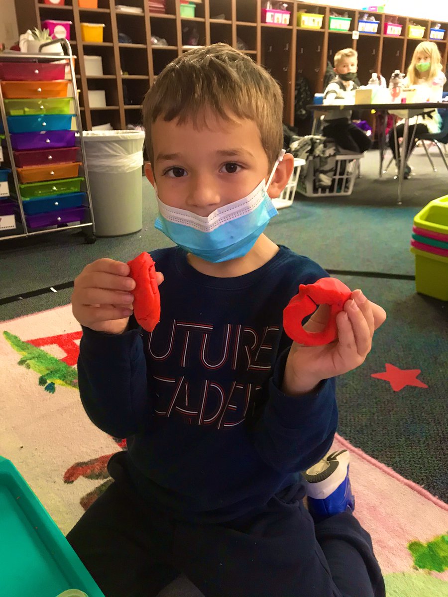 MrsSearlMPS's tweet photo. Learning with Play-Doh made math SO much fun today 🤩 #groupsof10 @MPS_Morton @MalonePrincipal @MPSElemEd #Proud2BMPS https://t.co/lPtvmMWsfs