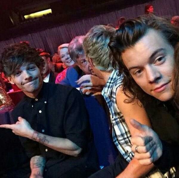 “they broke up in 2015” (a very extensive thread)