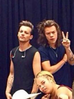 “they broke up in 2015” (a very extensive thread)