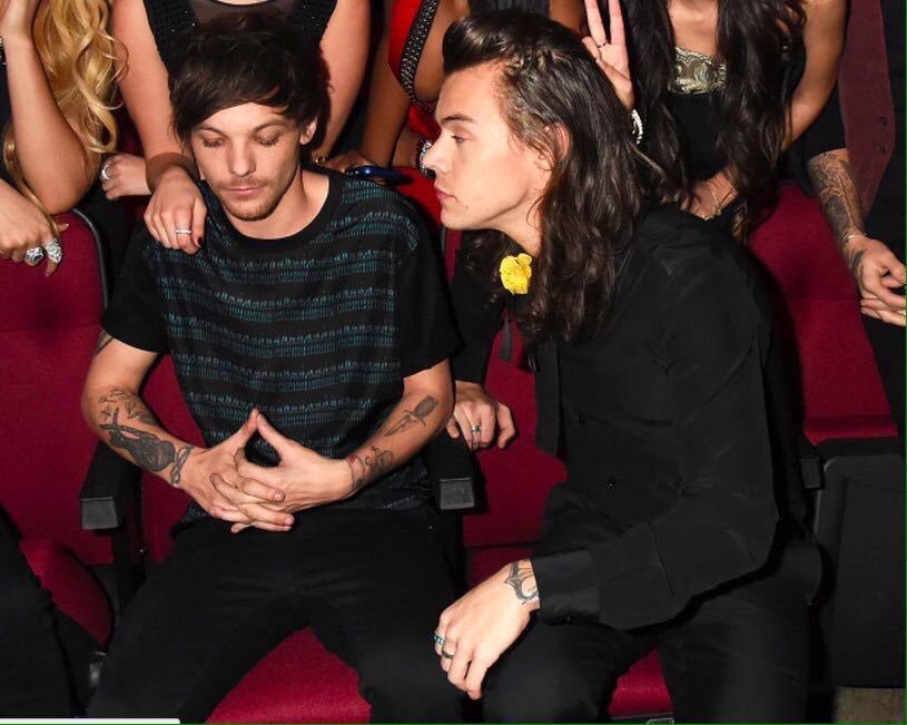 “they broke up in 2015” (a very extensive thread)