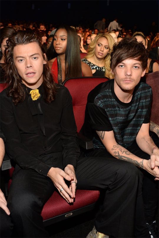 “they broke up in 2015” (a very extensive thread)