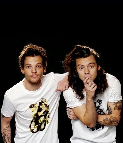 “they broke up in 2015” (a very extensive thread)